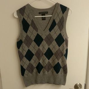 100% Cashmere Preppy Vest!